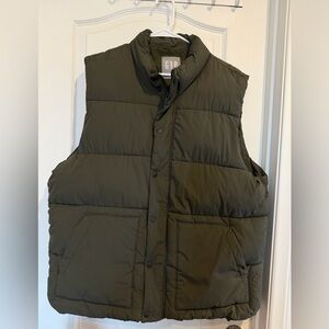 GAP Men's Dark Green Quilted Vest